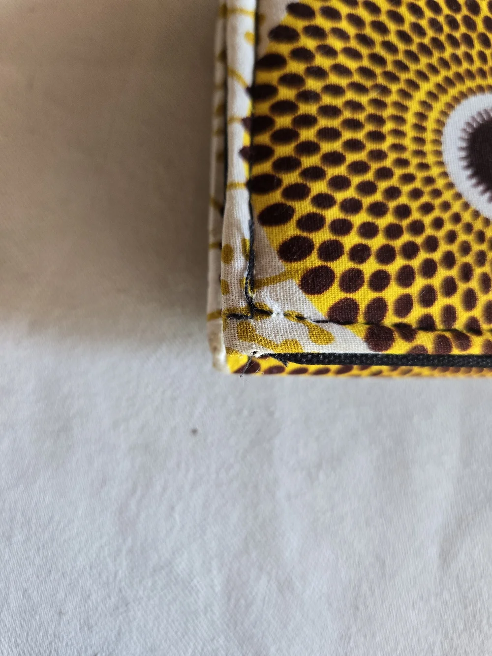 Retro Print Foldover Cushion Fabric Clutch Wallet With Owl Eye Vibes